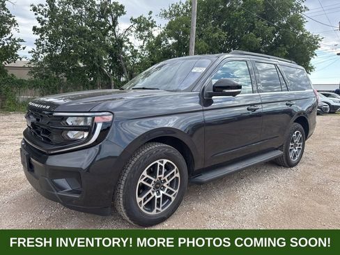 Used 2025 Ford Expedition Active AWD/4WD image 5