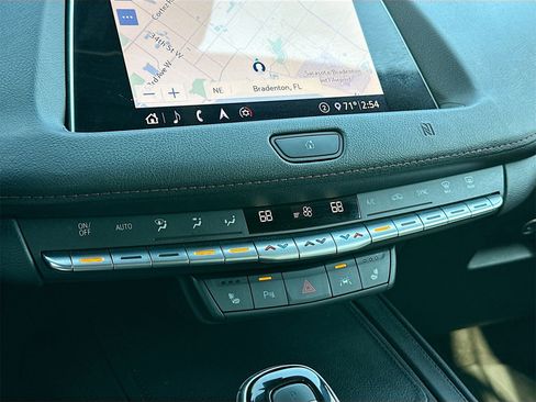 Used 2020 Cadillac XT4 Sport w/ Cold Weather Package image 16