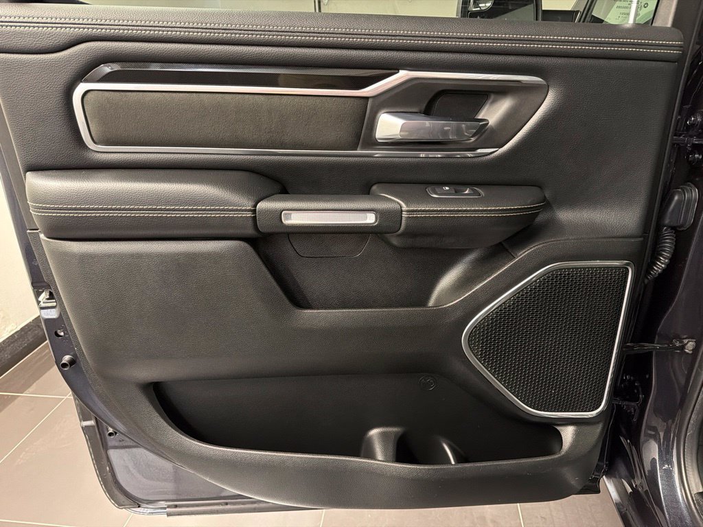 Used 2019 RAM 1500 Laramie w/ Sport Appearance Package AWD/4WD image 34