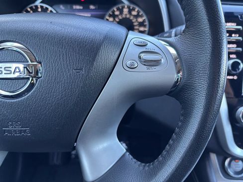 Used 2018 Nissan Murano SV FWD image 15