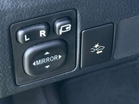Used 2018 Toyota Corolla iM FWD image 34