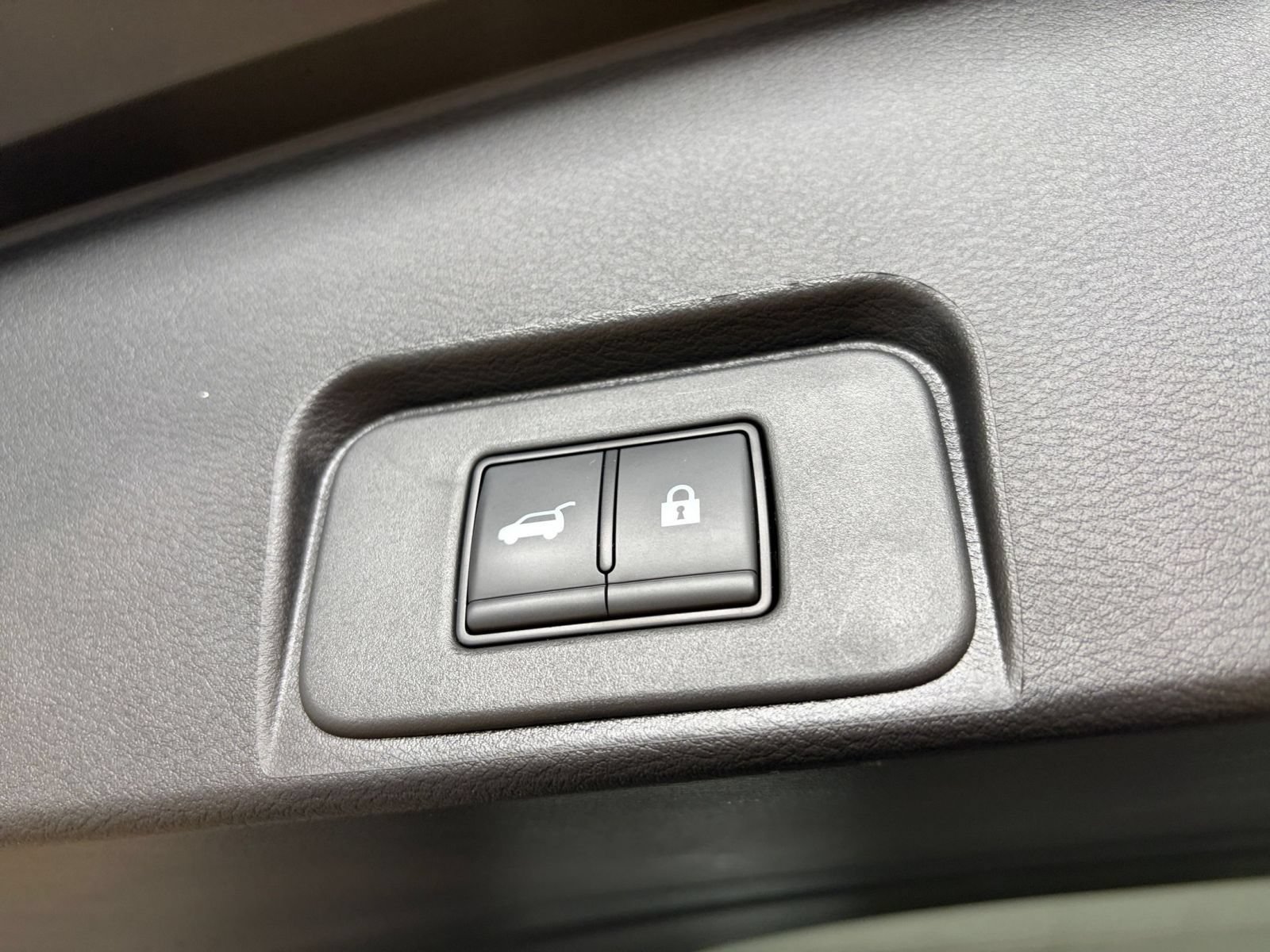 Used 2026 Nissan Rogue SV AWD/4WD image 22