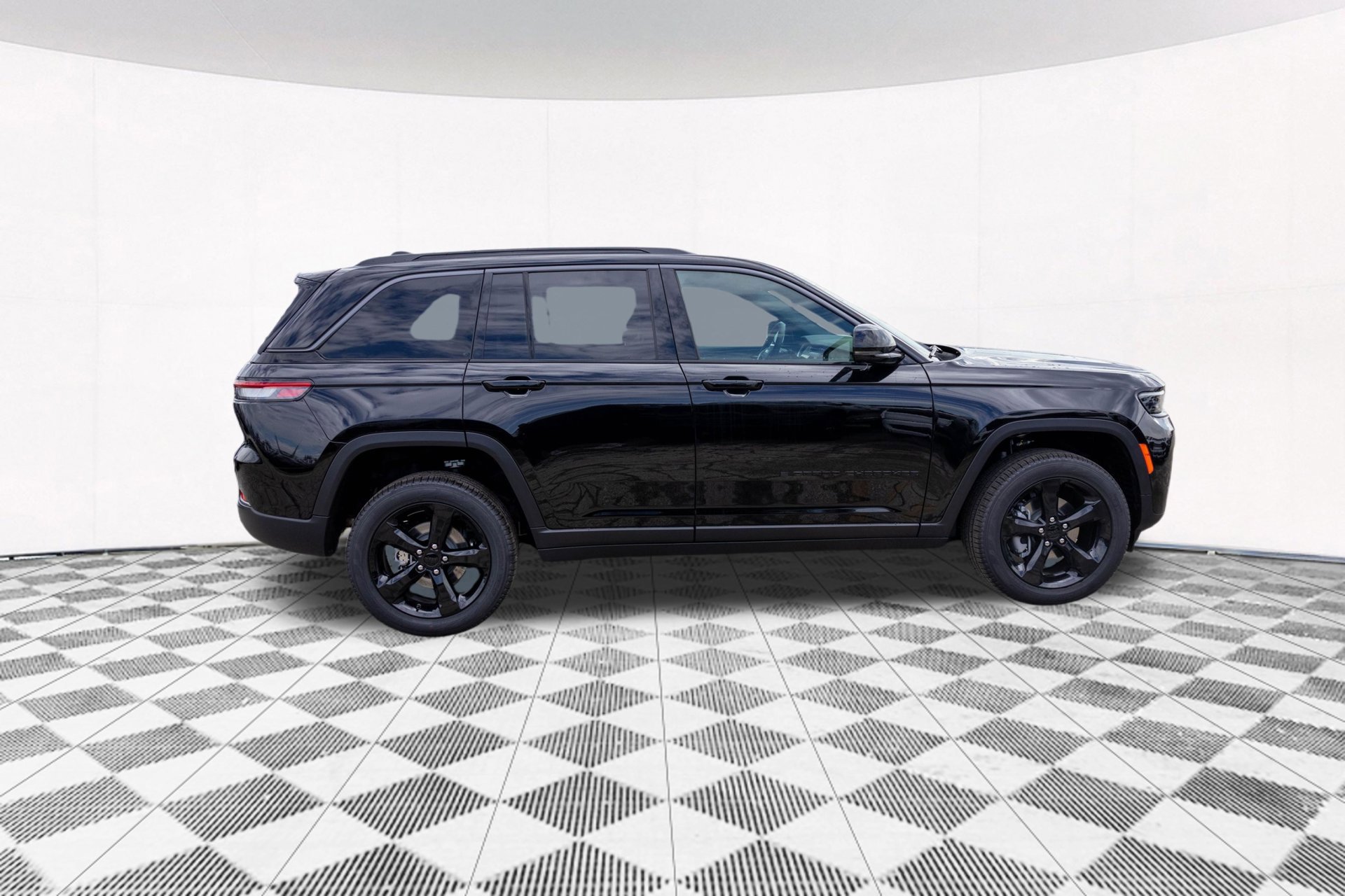 New 2026 Jeep Grand Cherokee Limited w/ Limited Altitude Package AWD/4WD image 13