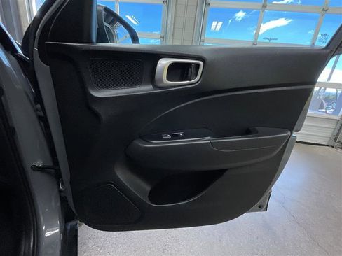 Used 2020 Hyundai Venue SEL w/ Convenience + Premium Package image 26
