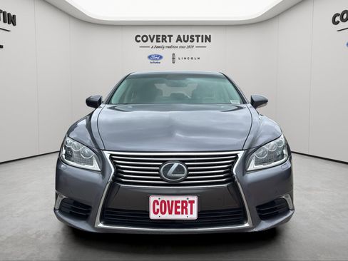Used 2016 Lexus LS 460 w/ Comfort Package image 8