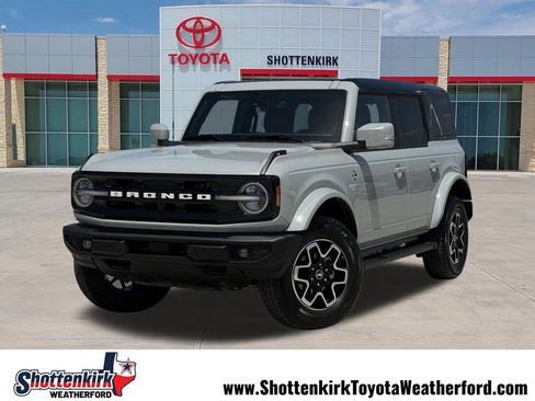 Used 2024 Ford Bronco Outer Banks AWD/4WD image 1