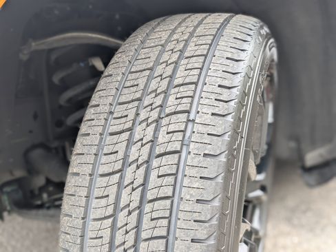 Used 2023 GMC Yukon XL Denali image 38