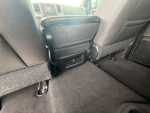 Used 2024 RAM 1500 Warlock AWD/4WD image 24