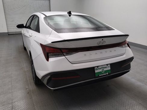 Used 2025 Hyundai Elantra Sport FWD image 6