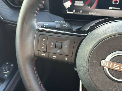 Used 2025 Nissan Kicks SR w/ SR Premium Package FWD image 27