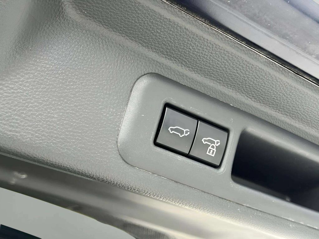 Used 2024 Toyota Sequoia Platinum AWD/4WD image 13