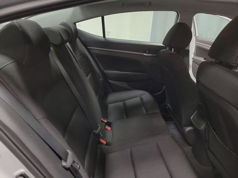 Used 2017 Hyundai Elantra Value Edition FWD image 22