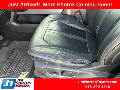 Used 2016 Ford F150 Platinum w/ Equipment Group 701A Luxury AWD/4WD image 11