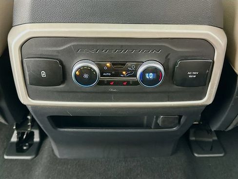 Used 2024 Ford Expedition Limited AWD/4WD image 13