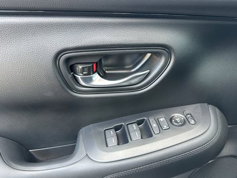 Used 2026 Honda HR-V LX image 11