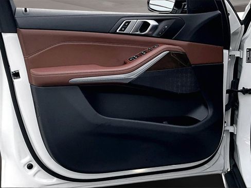 Used 2023 BMW X5 xDrive40i w/ Premium Package image 23