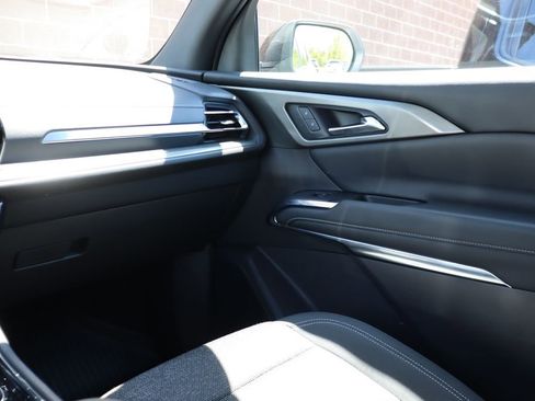 Used 2024 Chevrolet Traverse LT w/ LPO, Floor Liner Package FWD image 41