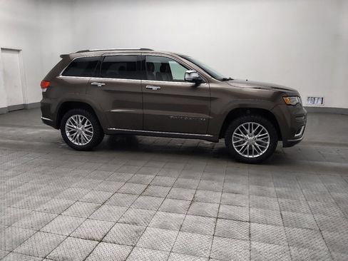 Used 2017 Jeep Grand Cherokee Summit AWD/4WD image 11