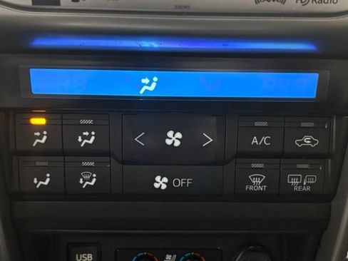 Used 2016 Toyota 4Runner Limited AWD/4WD image 30