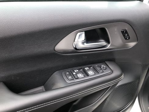 New 2026 Chrysler Pacifica Select image 22