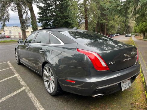 Used 2016 Jaguar XJ L Portfolio image 5
