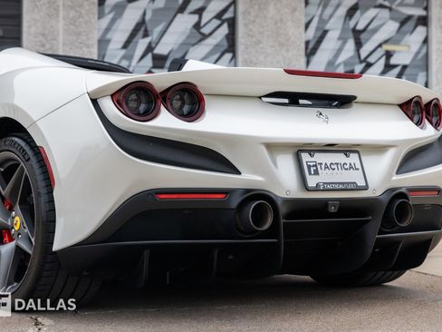 Used 2021 Ferrari F8 Tributo image 12
