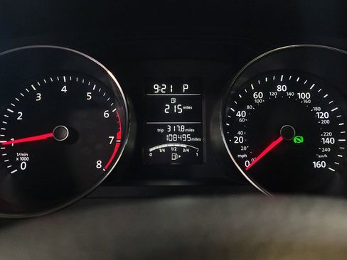 Used 2016 Volkswagen Jetta SE FWD image 23