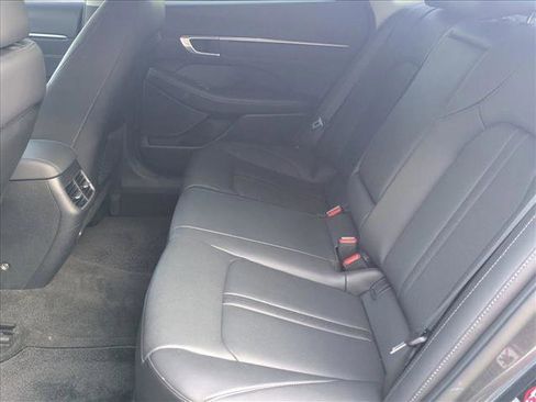 Used 2023 Hyundai Sonata Limited image 17