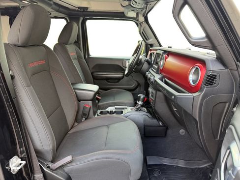 Used 2018 Jeep Wrangler Unlimited Rubicon AWD/4WD image 18