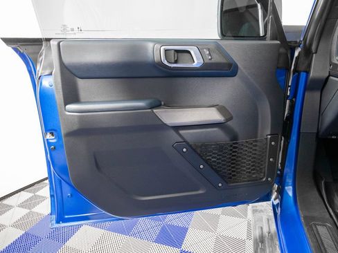 Used 2022 Ford Bronco Outer Banks AWD/4WD image 13