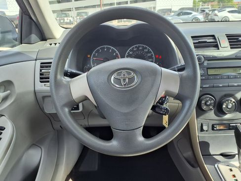 Used 2010 Toyota Corolla image 12