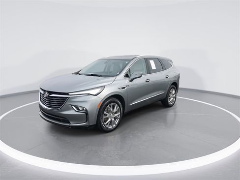 Used 2023 Buick Enclave Essence w/ Experience Buick Package image 4