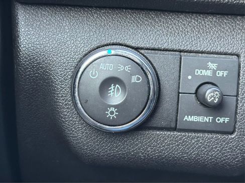 Used 2015 Chevrolet Traverse LT FWD image 21