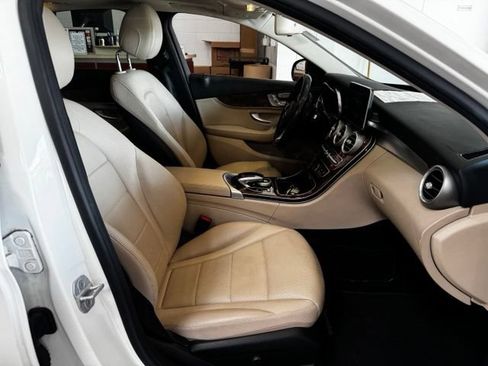 Used 2015 Mercedes-Benz C 300 4MATIC Sedan image 33