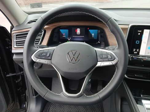 New 2026 Volkswagen Atlas SE FWD image 14