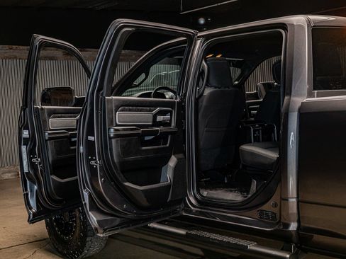Used 2022 RAM 2500 Big Horn w/ Night Edition AWD/4WD image 28