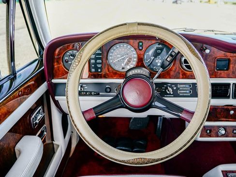 Used 1989 Rolls-Royce Silver Spirit RWD image 30