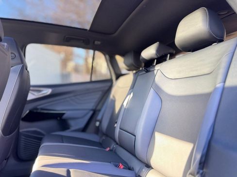 Used 2024 Volkswagen ID.4 Pro S image 19