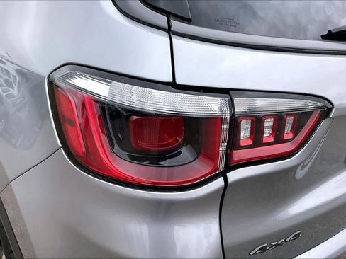 Used 2019 Jeep Compass Trailhawk image 28