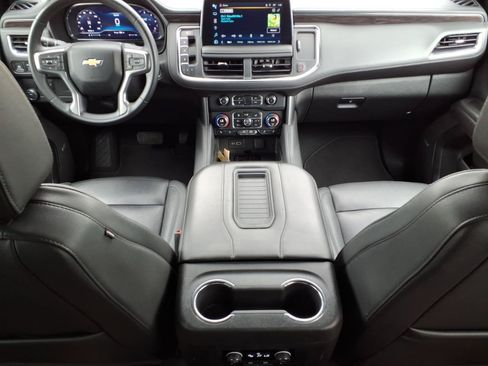 Used 2024 Chevrolet Tahoe LT RWD image 17
