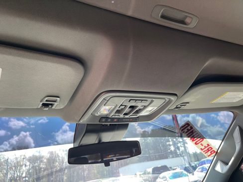 Used 2022 GMC Sierra 1500 Elevation w/ Elevation Premium Package image 19