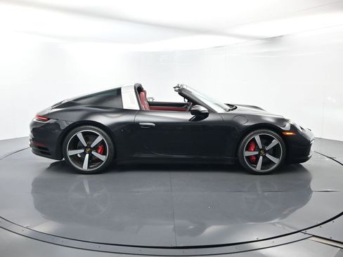 Used 2022 Porsche 911 Targa 4S image 16