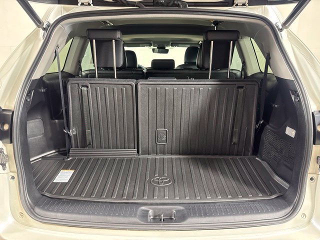 Used 2018 Toyota Highlander Limited AWD/4WD image 21