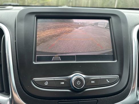 Used 2022 Chevrolet Equinox LT image 18