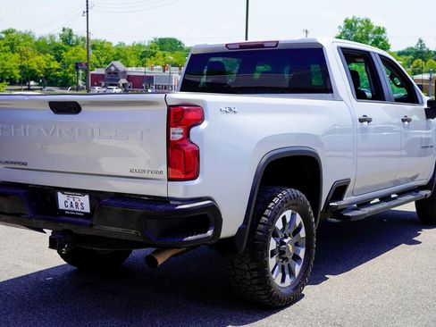 Used 2021 Chevrolet Silverado 2500 Custom w/ Custom Value Package AWD/4WD image 7