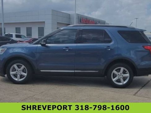Used 2018 Ford Explorer XLT w/ Equipment Group 202A FWD image 6