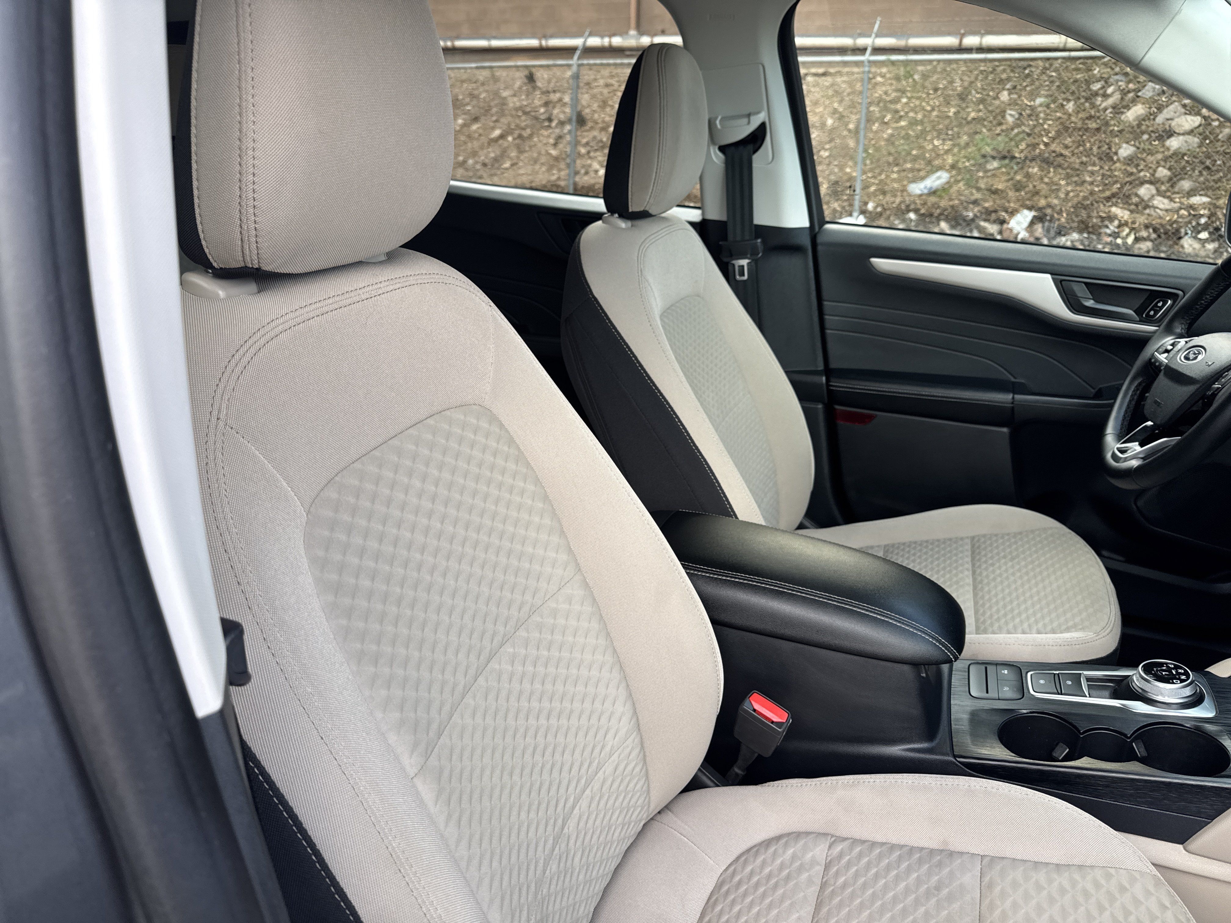 Used 2022 Ford Escape SE w/ SE Sport Appearance Package FWD image 15
