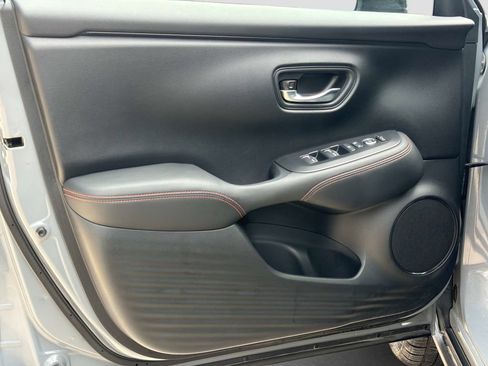 Used 2024 Honda HR-V Sport image 18