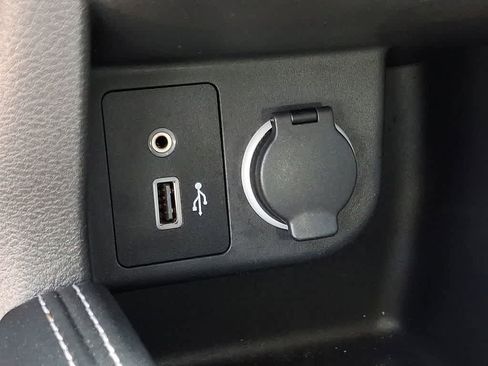 Used 2020 Nissan Kicks SV FWD image 23