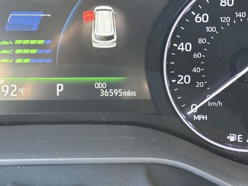 Used 2023 Toyota Sienna Platinum image 18